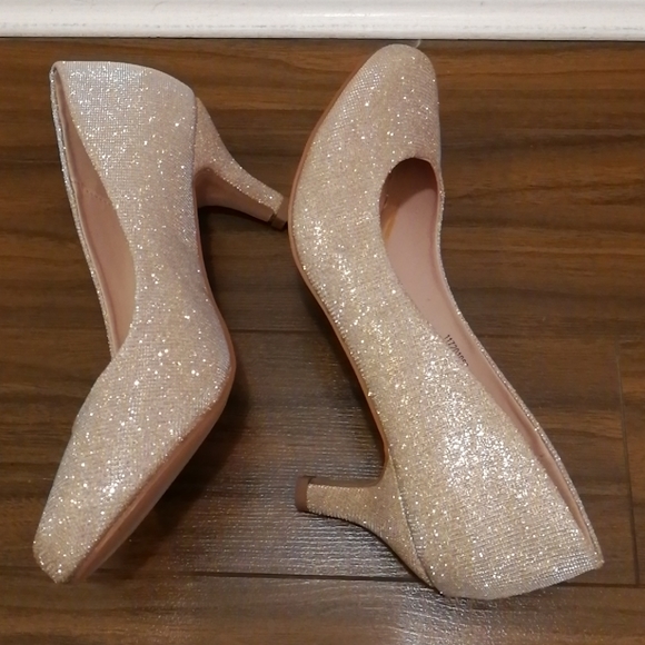 (3/$40) Brand new sparkly nude stilettos by Left & Roght - Picture 6 of 6